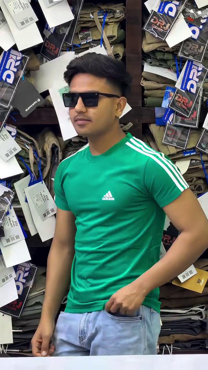 Men’s Soft Lightweight Tee for Modern Casual Wear - Image 2