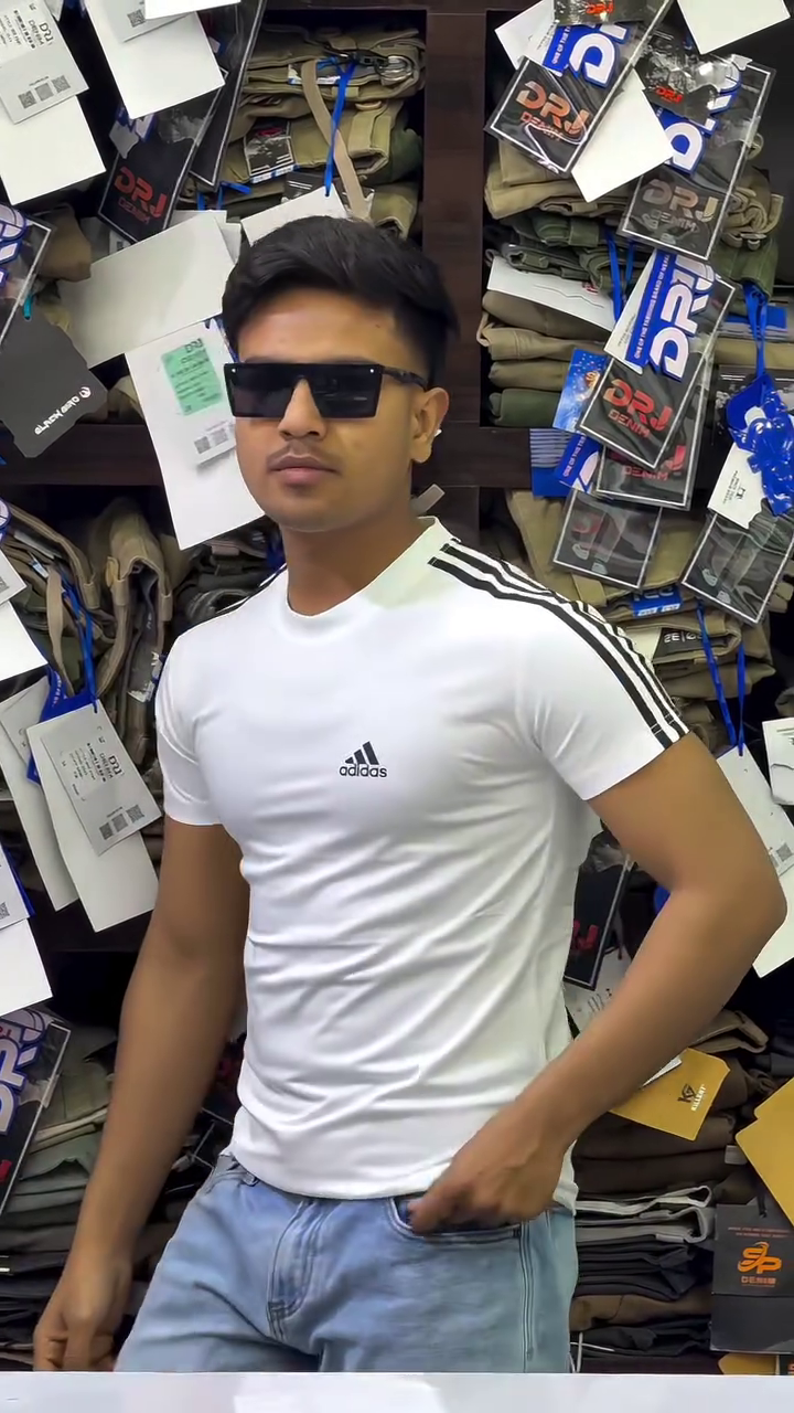 Men’s Soft Lightweight Tee for Modern Casual Wear - Image 3