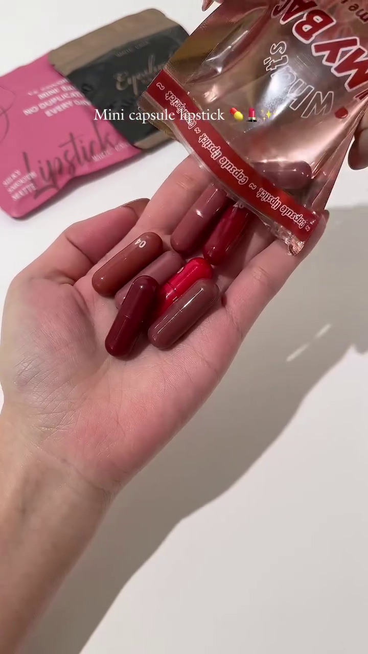 Magic Mini Capsule Lipstick & Eyeshadow - Image 2