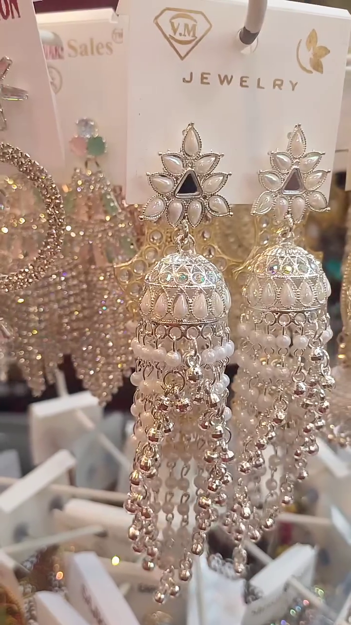 Traditional jewellery Latest & Stylish White Silver Jhumka/Jhumki Earing's for Girls and Women's