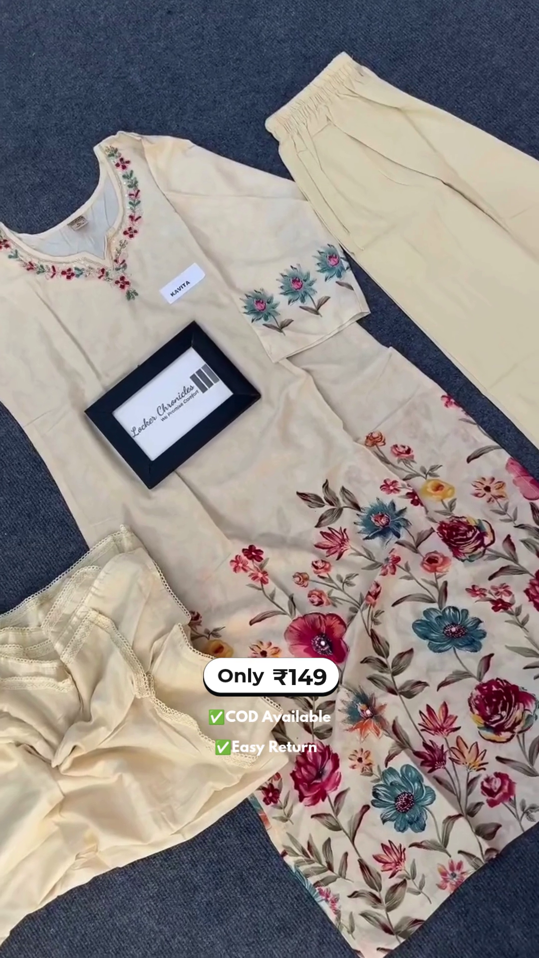 Women's Off-White Floral Design Salwar Suit with Dupatta - Image 3